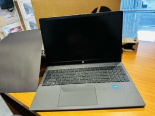 Atenção: Lap Tops Novos em Promoção  0KM Nunca usado Seja o primeiro Usurário  Hp 250 15.6 inch G10 Notebook PC  Intel R N100 14 TH Generation Edição