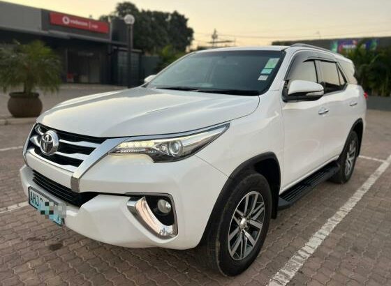 Toyota Hilux Fortuner 2019 AHJ•••MP