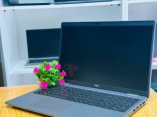 Dell Latitude 5440 i5 13th 16GB RAM 512GB SSD
