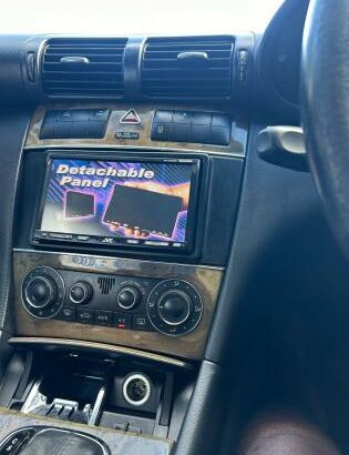 Mercedes-Benz  E230 V6