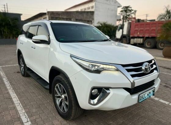 Toyota Hilux Fortuner 2019 AHJ•••MP