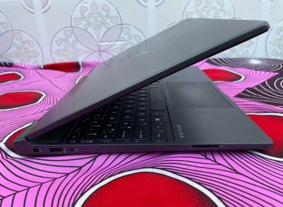 HP Victus 16 AMD Ryzen 7 5800H 16GB RAN 512GB SSD 16” 4K RTX 3050 4GB