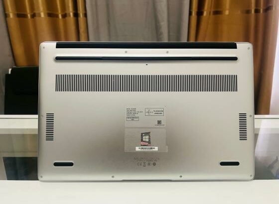 Huawei MateBook i3 10th 256GB SSD 8GB RAM