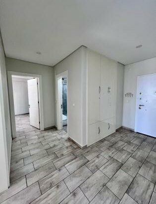 Vende se Excelente Apartamento Tipo 2 n Condomínio Plaza
