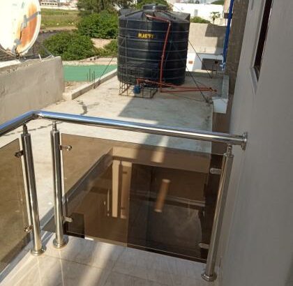 Vende se Moradia Tipo 5 na Rua da Escola Portuguesa