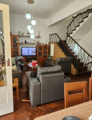 Vende se Moradia Triplex  Zona Nobre Tipo 3