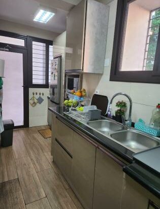 Vende se Moradia Triplex  Zona Nobre Tipo 3