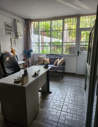 Vende se Moradia Triplex  Zona Nobre Tipo 3