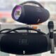 JBL BOOMBOX 3 SMALL COM 2 MICROFONES DE BOA QUALIDADE (GENÉRICO). SOM, NOVOS E SELADOS