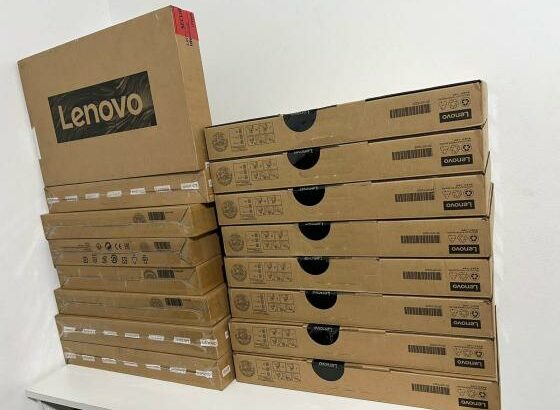 LAPTOP LENOVO V14 G3 INTEL CORE i3 12TH GENERATION 4GB RAM 256GB SSD 15.6 INCH FHD DISPLAY. NOVOS E SELADOS