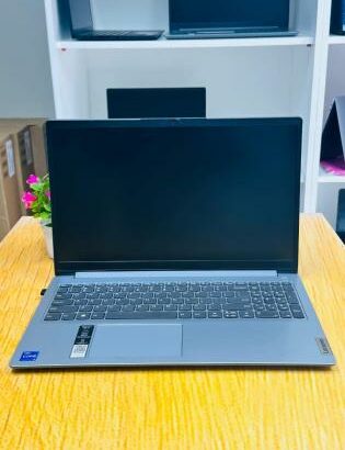 Lenovo Ideapad 1i i7 12th 8GB RAM 512GB SSD