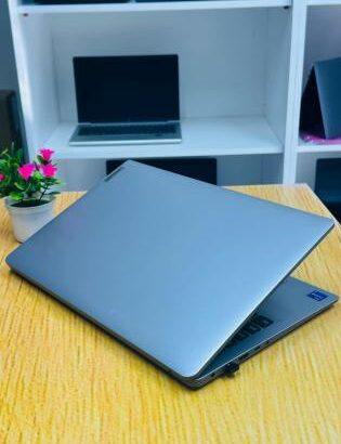 Lenovo Ideapad 1i i7 12th 8GB RAM 512GB SSD