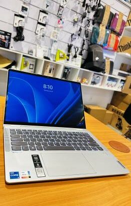 Lenovo ideapad Flex 5 Convertible 360Graus Full Touchscreen 12 TH Generation Intel Core i5-1235U (12 CPUs) 1.30 GHZ , 8 GB DDR4 SDRAM ,1 TB SSD NVMe (