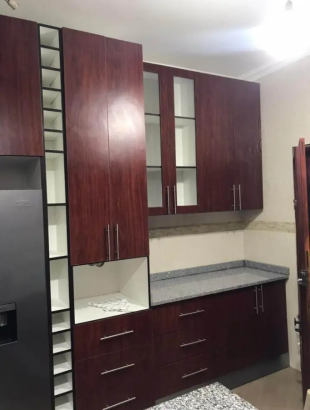 marcenaria e carpintaria fazemos PORTAS, RACK, PAINEL, ROUPEIROS, NICHOS, GARRAFEIRAS, ETC.