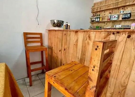 marcenaria e carpintaria fazemos PORTAS, RACK, PAINEL, ROUPEIROS, NICHOS, GARRAFEIRAS, ETC.