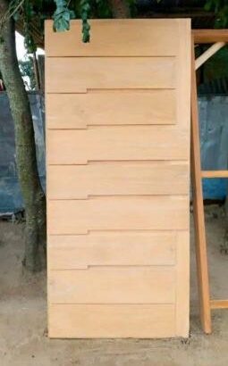 marcenaria e carpintaria fazemos PORTAS, RACK, PAINEL, ROUPEIROS, NICHOS, GARRAFEIRAS, ETC.