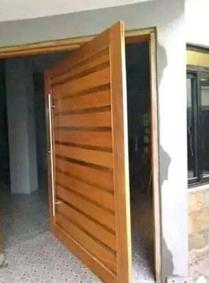 Carpintaria e Marcenaria fazemos PORTAS, MESAS, CADEIRAS, RACK PAINEL, ROUPEIROS, ETC