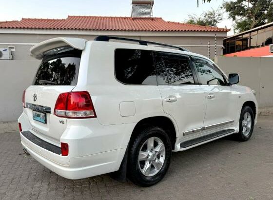 TOYOTA | LAND CRUISER AXG | 2008 | AUTOMÁTICA | V8 | 4×4 🎁