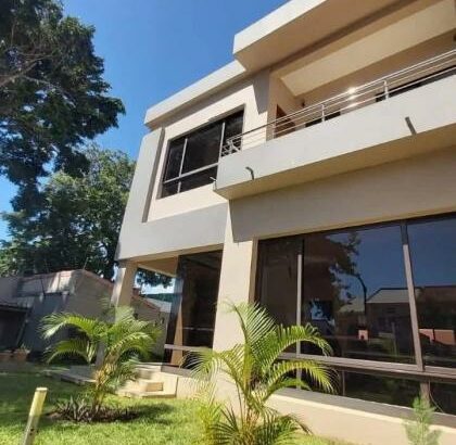 vendo moradia tp3 duplex na polana