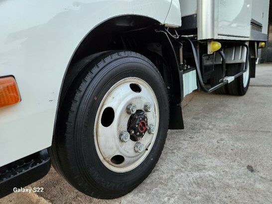 Toyota Dyna 4WD Frigorifico