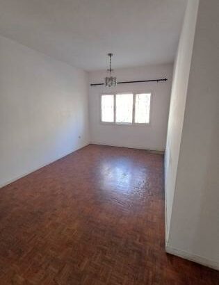 Vende se apartamento espaçoso tipo 3 com 2wc no bairro polana cimento avenida maguiguane