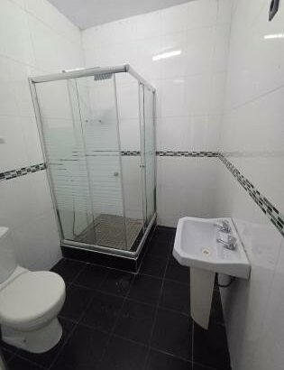 Vende se apartamento espaçoso tipo 3 com 2wc no bairro polana cimento avenida maguiguane