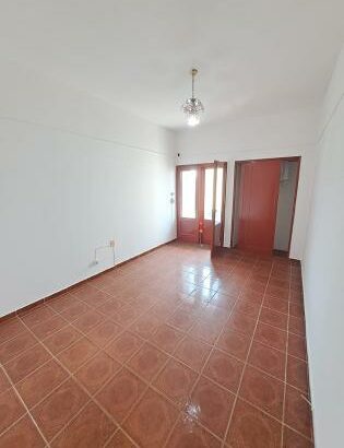 Vende se apartamento barato e espaçoso tipo 2 no bairro central avenida Vladimir Lenine eskina com 24 de julho