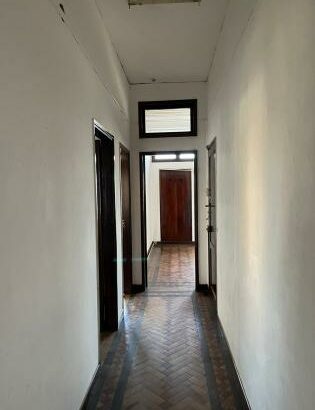 Vende se apartamento espaçoso tipo 2 no bairro alto mae