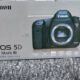 Canon EOS 5D Mark III na caixa