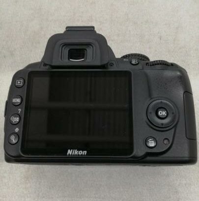 Nikon D3000 corpo