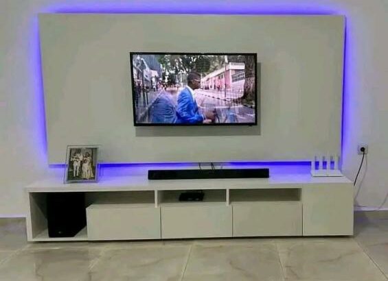 Marcenaria e carpintaria fazemos RACK, PAINEL, ROUPEIROS, NICHOS, GARRAFEIRAS, etc.