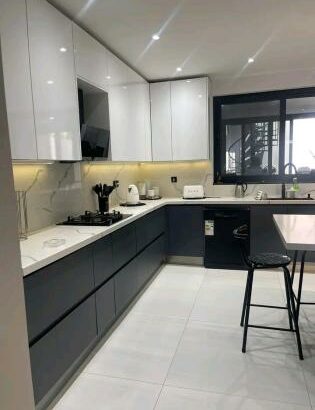 Marcenaria e carpintaria fazemos RACK, PAINEL, ROUPEIROS, NICHOS, GARRAFEIRAS, etc.