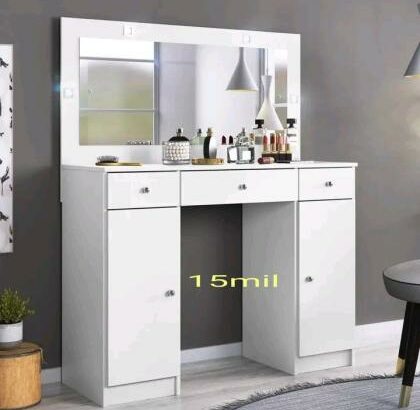 Marcenaria e carpintaria fazemos RACK, PAINEL, RIPADO, ROUPEIROS, NICHOS, GARRAFEIRAS, etc.