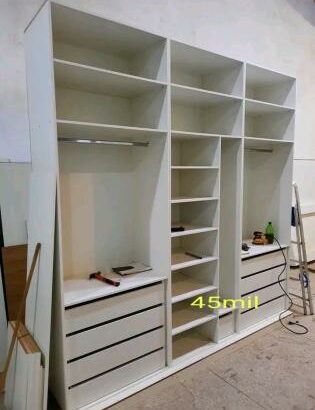 Carpitaria e Marcenaria fazemos RACK, PAINEL, ROUPEIROS, NICHOS, PORTAS, etc.