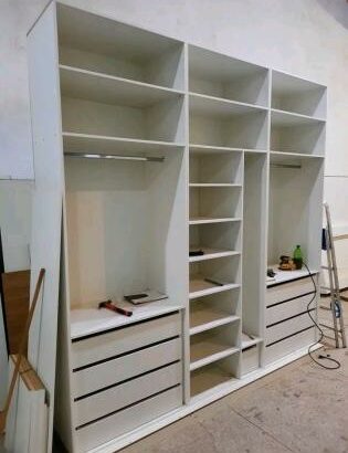 Carpitaria e Marcenaria fazemos RACK, PAINEL, ROUPEIROS, NICHOS, PORTAS, etc.