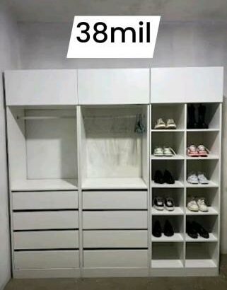 Marcenaria e carpintaria fazemos RACK, PAINEL, RIPADO, ROUPEIROS, NICHOS, GARRAFEIRAS, etc.