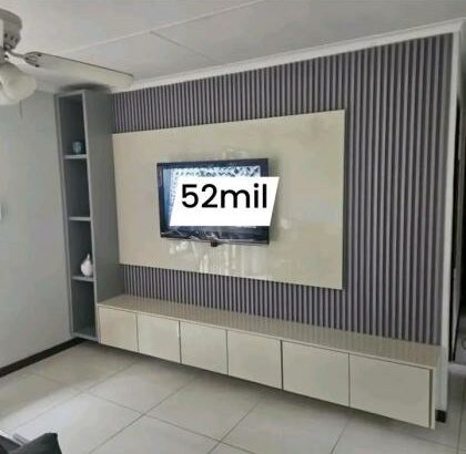 Carpitaria e Marcenaria fazemos RACK, PAINEL, ROUPEIROS, NICHOS, PORTAS, etc.