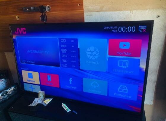 TV JVC 55 polegadas aproveita