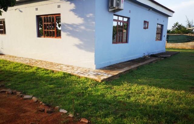 Arenda se boa casa tp2 bem localizada na mozal djuba