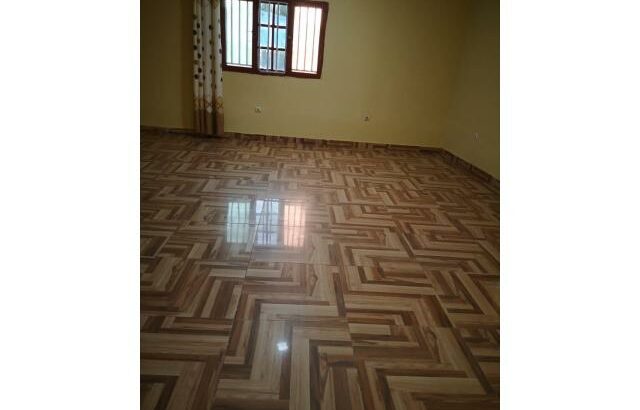 Arenda se boa casa tp2 bem localizada na mozal djuba