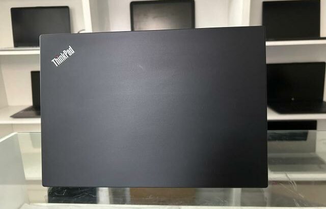 Laptop Lenovo ThinkPad T14, i5-10th Gen. Potente e exclusivo