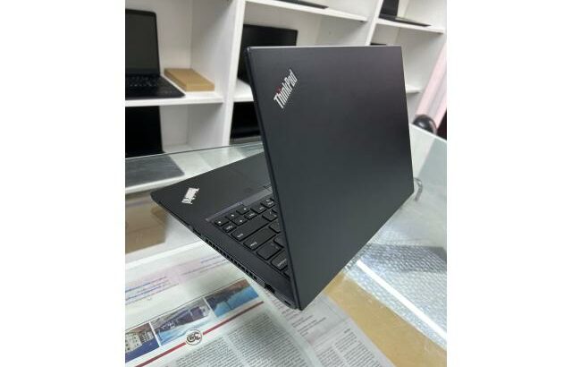 Laptop Lenovo ThinkPad T14, i5-10th Gen. Potente e exclusivo