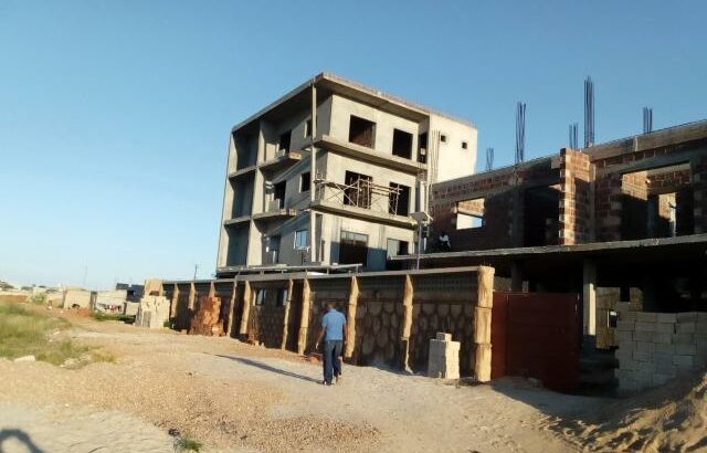 Chiango: Trespasse 2 Terrenos Geminados 40/25