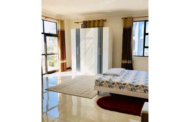 Vende-se Luxuosa Moradia T7 mobilada no triunfo novo