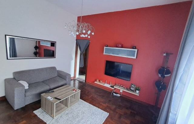 Arrenda-se Luxuoso Apartamento T1 Mobilado no bairro central