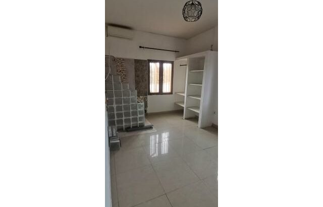 *Arenda-se linda casa TP3 no 1º Andar  num condomínio na Matola N4 Malhampsene desvio do Tricamo