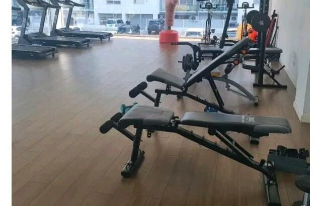 Vende-se Luxuoso Apartamento T4 no Golf Residence