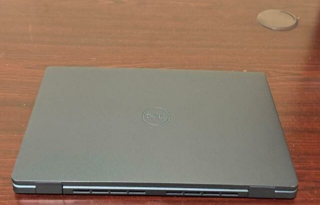 Dell latitude 7440 13TH core i7-1365U (12 CPUs), 512GB de SSD, 32GB de RAM