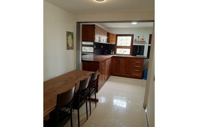 Vende – se uma Moradia T3 nos 4 caminhos Chuiba