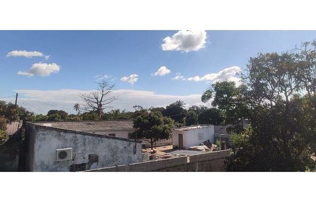 Venda de Casa Tipo 5- Na beira